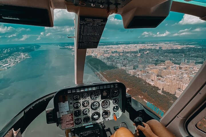 Kearny, NJ: Taste of NYC Helicopter Tour - Photo 1 of 11